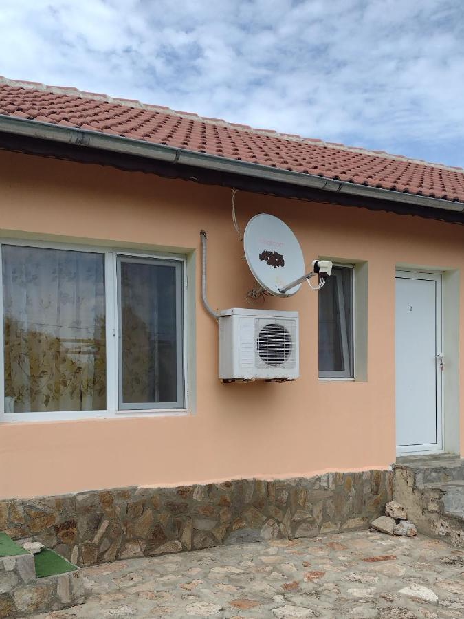 Guest House Viola Езерец Екстериор снимка
